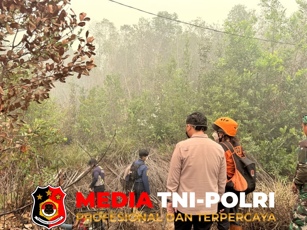 Polres Barsel - Tim Gabungan Polres Barsel Lakukan Ground Check dan Pemadaman Karhutla
