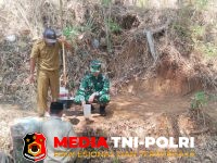 Koramil 22/Slogohimo - Babinsa Koramil 22/Slogohimo Monitoring Sumber Air Bersih untuk Pastikan Ketersediaan Air Masyarakat