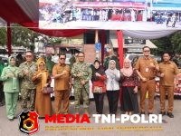 Kodim 0402/OKI - Kodim 0402/OKI Buka Stand Bazar TNI di Pasar Kayuagung Semarakkan HUT TNI ke-81