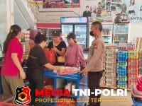 Wujud Kepedulian - Wujud Kepedulian di Tengah Masyarakat, Polisi Sengah Temila Imbau Warga Gunakan Masker