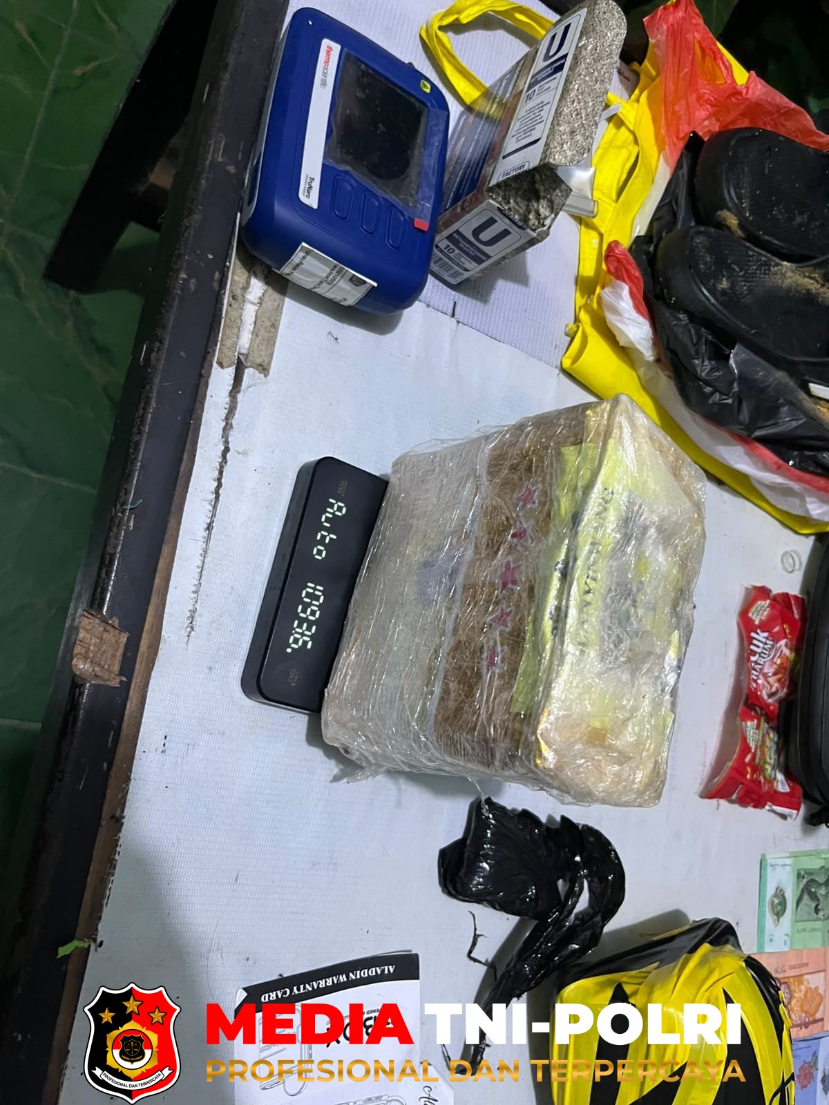 Satgas Pamtas - Satgas Pamtas RI-Malaysia Yonarmed 19/Bogani Gagalkan Penyelundupan 1,9 Kg Sabu