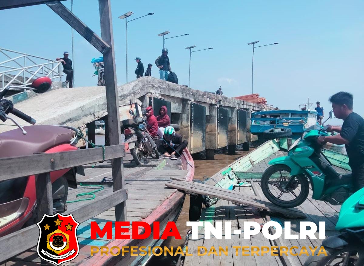 Penyeberangan Sampit - Penyeberangan Sampit-Seranau dan Samuda Masih Beroperasi Normal, Meski Kabut Asap Kian Menebal