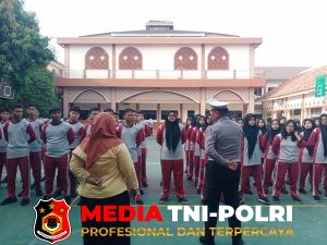 Pendampingan Bapak Asuh, Polsek Babelan Perkuat Pembinaan Pelajar SMAN 2 Babelan
