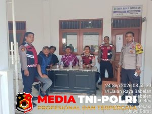 Polisi Hadir sebagai Sahabat dan Bapak Asuh Pelajar, Polsek Babelan Kunjungi SMK Bina Nusa