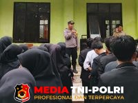 Polsek Cibarusah - Polsek Cibarusah Sambangi SMK Trisima, Berikan Pembinaan Kenakalan Remaja dan Bijak Bermedia Sosial