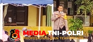 Bhabinkamtibmas Polsek Serang Baru Dampingi Penyaluran 8.000 Liter Air Bersih untuk Warga Nagacipta
