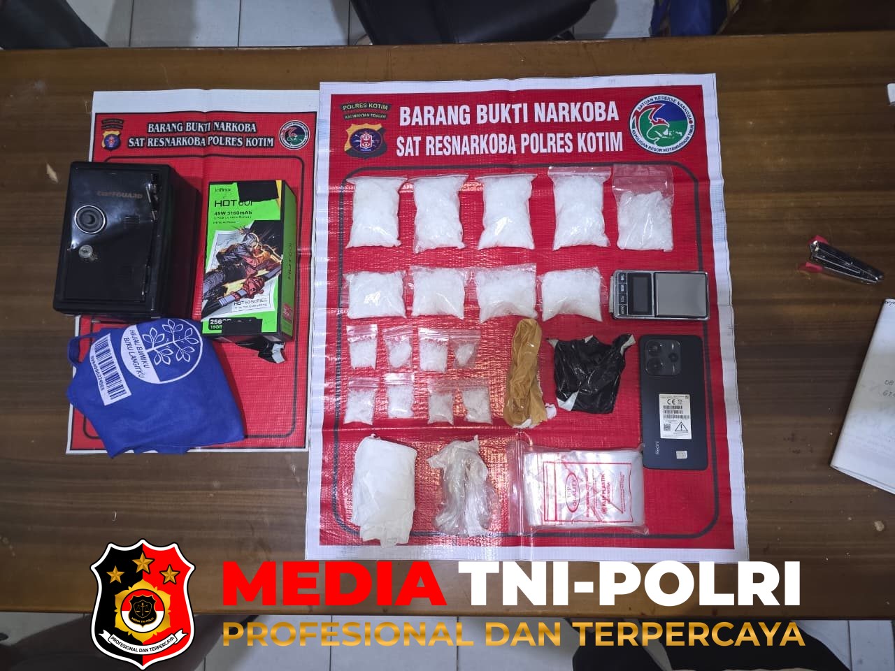 Polres Kotim - Satresnarkoba Polres Kotim Amankan 694,82 Gram Sabu, 1 Pengedar di Tangkap di Jalan Gatot Subroto Sampit