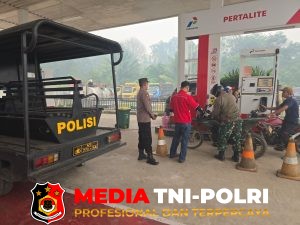 Polisi Datang ke SPBU, Sampaikan Pesan Keamanan kepada Karyawan dan Masyarakat