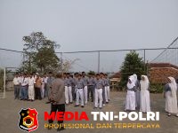 Polsek Cibarusah - Polsek Cibarusah Dampingi Pelajar SMK Surya Kencana, Ajak Fokus Belajar dan Hindari Kenakalan Remaja