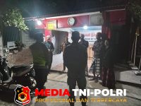 Koramil Batuwarno - Patroli Malam Koramil Batuwarno, TNI-Polri Sambangi Pos Kamling Jaga Kondusivitas Wilayah