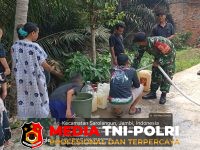 Air Bersih - Salurkan Air Bersih untuk Warga Sungai Baung, Perkuat Kemanunggalan TNI dan Rakyat
