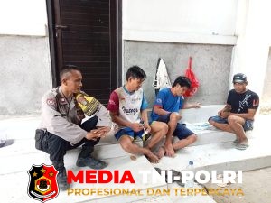 Bhabinkamtibmas Kedungwaringin Sambangi Warga Mekarjaya, Perkuat Silaturahmi dan Kamtibmas