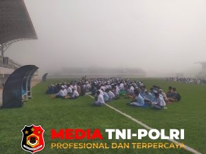 Polsek Hanau Bersama Masyarakat Gelar Shalat Istisqa di Tengah Musim Kemarau