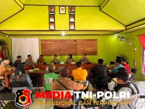 Satgas Edukasi Lemdiklat Polri Bersama Bhabinkamtibmas Sosialisasikan Bahaya Karhutla di Desa Pematang Limau