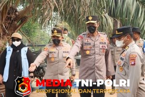 Tangani Karhutla, Wakapolda Kalteng Tinjau Pembuatan Sumur Bor Polres Kotim