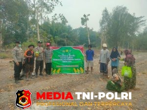 Dukung Ketahanan Pangan, Polsek Hanau Tanam Jagung 3 Hektare Bersama Warga Desa Pembuang Hulu II