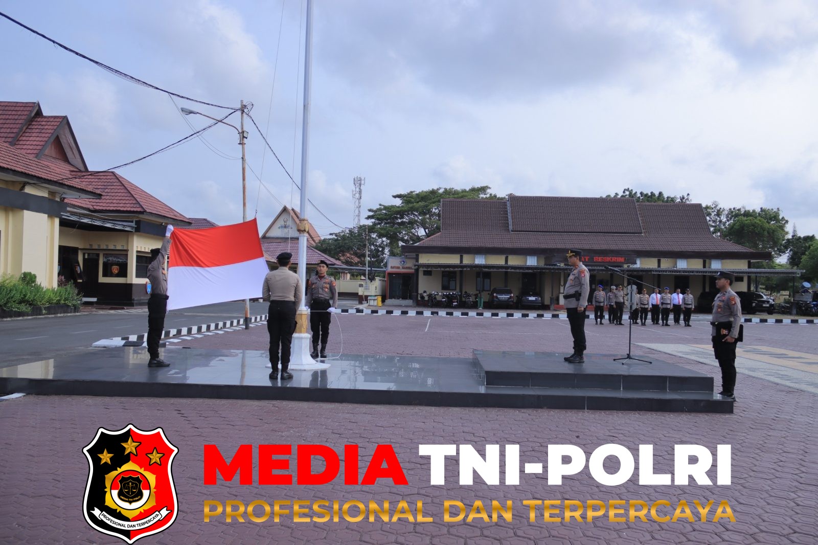 Pimpin Upacara - Pimpin Upacara Haornas 2026, Wakapolres Seruyan: Olahraga Investasi Bangsa, Bukan Biaya
