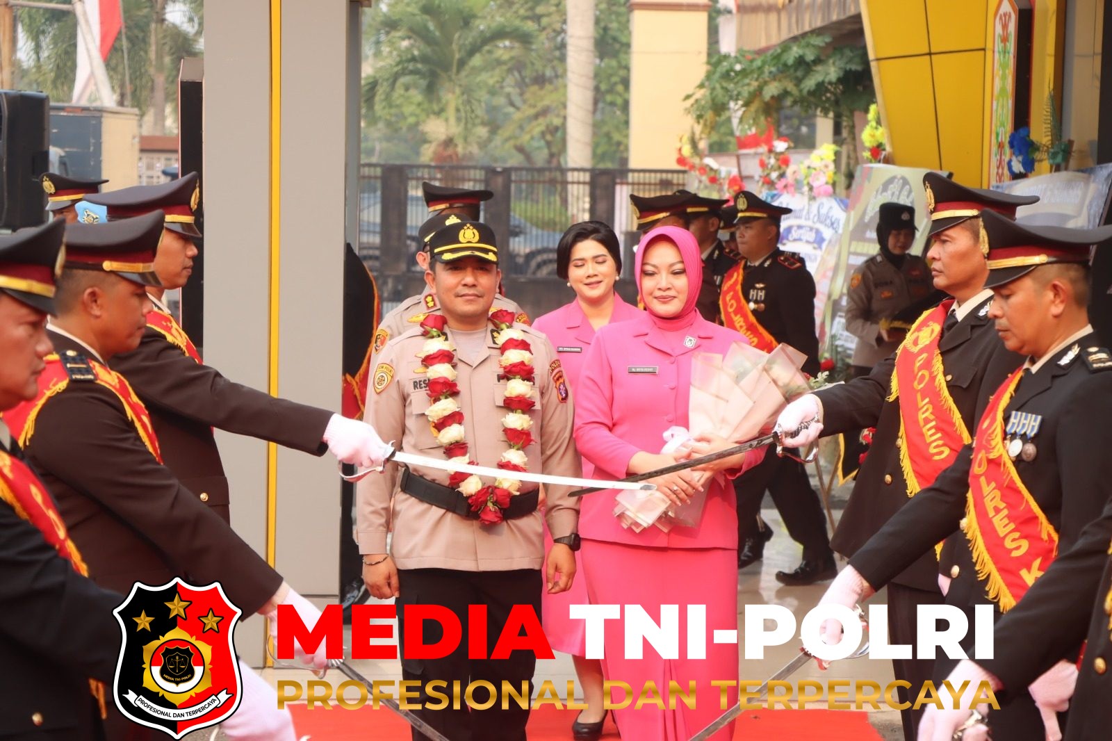 Polres Kotim - Farewell and Welcome Parade, Polres Kotim Lepas Pejabat Lama dan Sambut Kapolres Baru