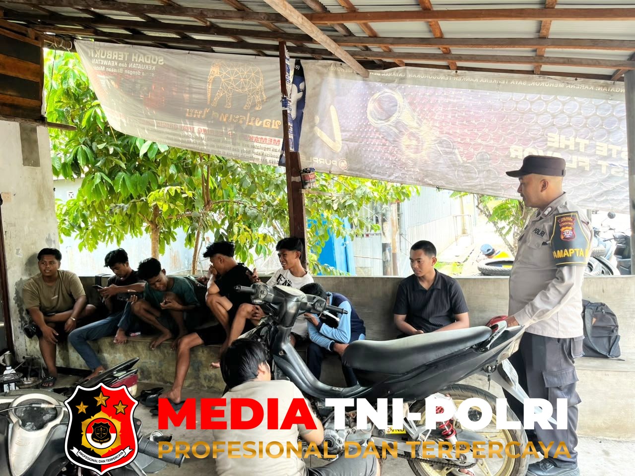 Polres Seruyan - Patroli Dialogis Presisi, Polres Seruyan Ajak Warga Jaga Kamtibmas di Desa Persil Raya