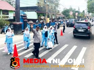 Demi Keselamatan Pelajar, Pamapta Polres Seruyan Gelar Strong Point di Depan SMPN 1 Kuala Pembuang