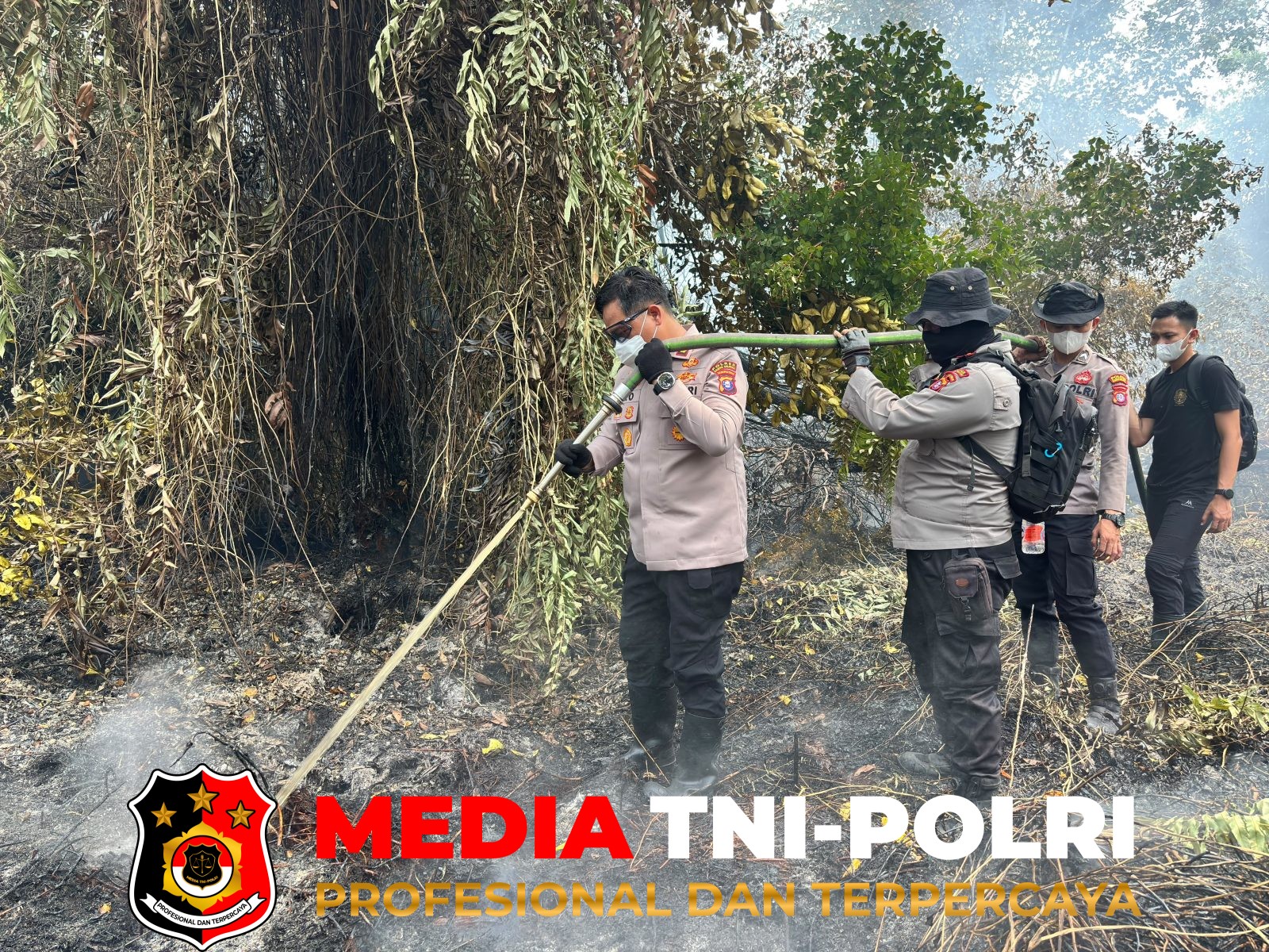 Karhutla - Empat Hotspot Terdeteksi di Dusun Selatan, Tim Gabungan Padamkan Karhutla Seluas 4 Hektare