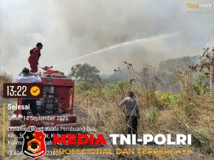 Respons Cepat, 20 Personel Gabungan Padamkan Karhutla 4 Hektare di Kuala Pembuang II