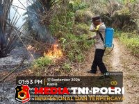 Karhutla - Semak Belukar di Jembatan Bakung Terbakar, Tim Satgas Karhutla Seruyan Sigap Padamkan Api