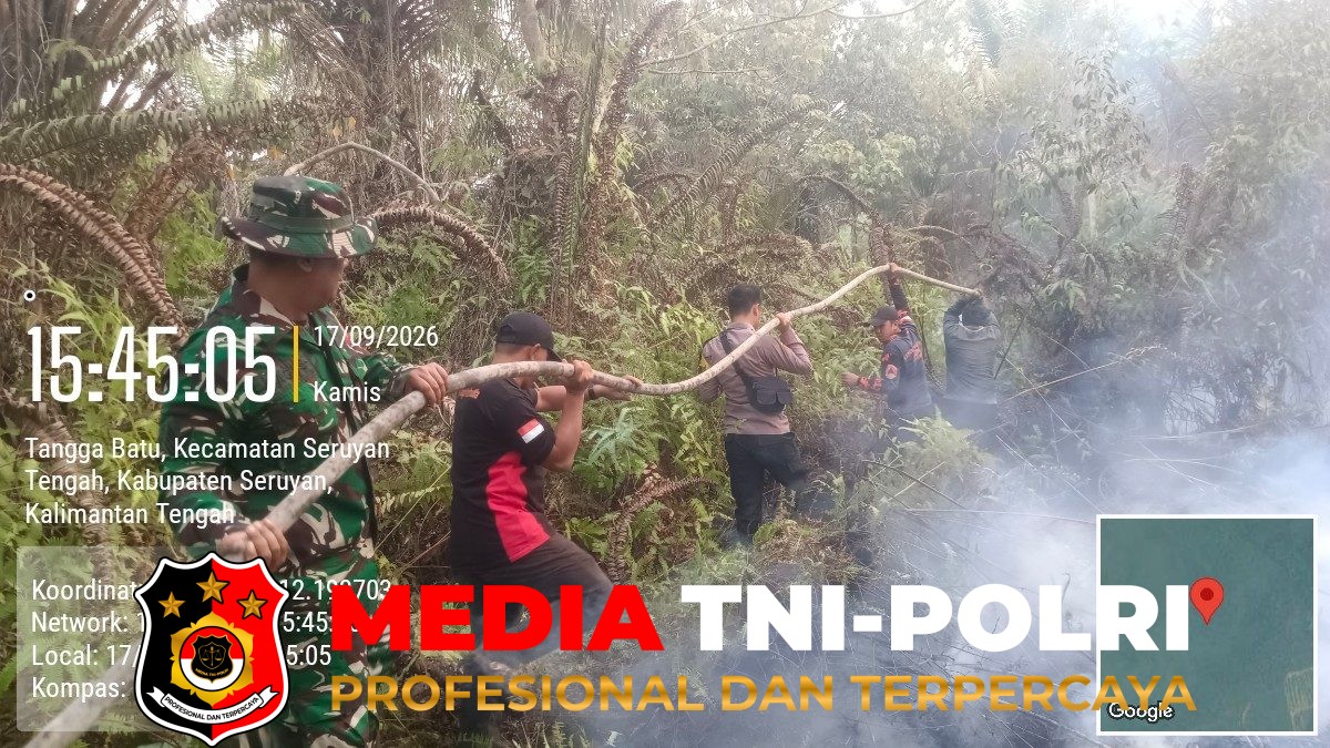 Karhutla - Cegah Karhutla Meluas, Kapolsek Seruyan Tengah Pimpin Pemadaman di Tangga Batu