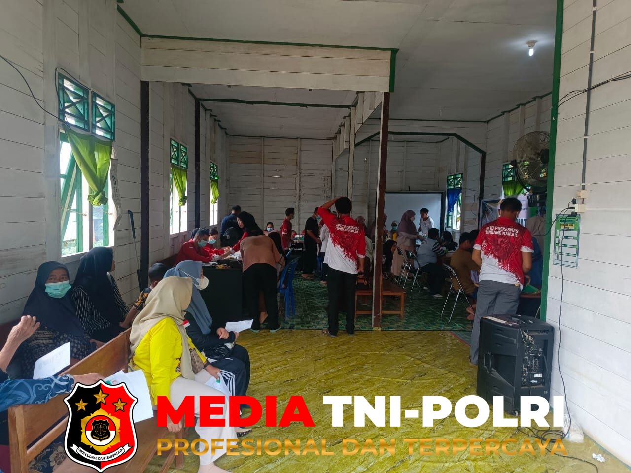 Polsek Seruyan - Polsek Seruyan Hulu Hadir di Germas Puskesmas Tumbang Manjul, Ajak Warga Rutin Cek Kesehatan