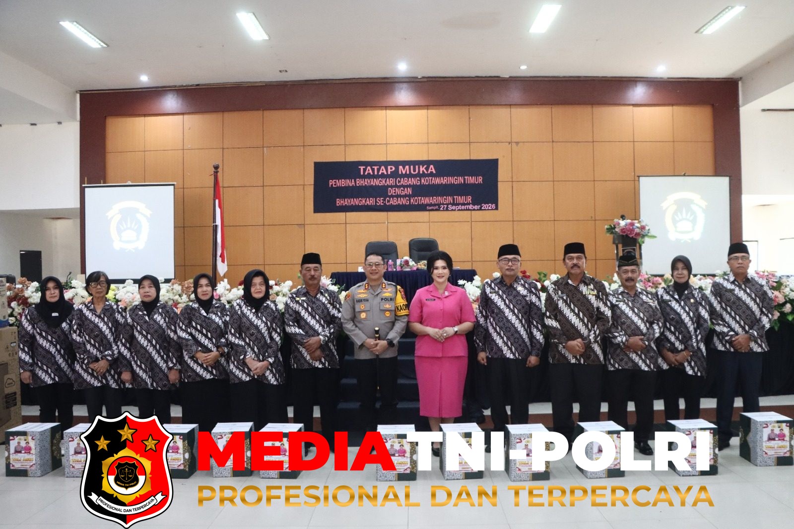 BHAYANGKARI - MEMPERERAT SILATURAHMI DAN KEBERSAMAAN MELALUI TATAP MUKA PEMBINA BHAYANGKARI CABANG KOTAWARINGIN TIMUR