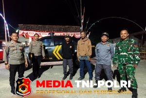 Tak Kenal Waktu! Dua Prajurit Koramil Giriwoyo Susuri Wilayah di Tengah Malam Demi Jaga Kondusivitas