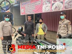 Laksanakan Patroli Siang Hari Samapta Polsek Menyuke Berikan Imbauan Yang Lagi Santai