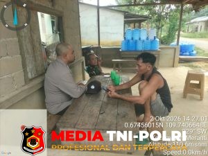 Polisi Sambangi Warga Saat Patroli Siang, Kewaspadaan terhadap Kejahatan Ditingkatkan