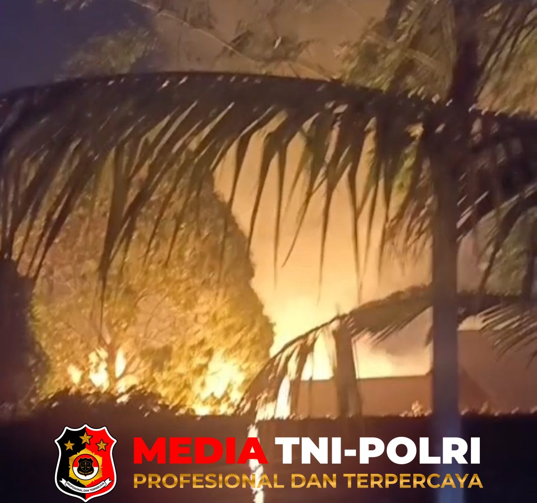 Diduga Ledakan - Diduga Ledakan Tabung Gas, Rumah Kosong di Jalan Teuku Umar Palangka Raya Ludes Terbakar