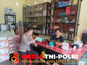 Bhabinkamtibmas Sambangi Toko, Pemilik Toko Diingatkan Waspadai Aksi Kejahatan