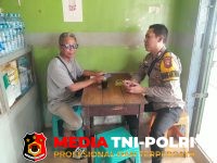 Polsek Mempawah - Bhabinkamtibmas Polsek Mempawah Hulu Sapa Masyarakat, Sampaikan Pesan Kamtibmas