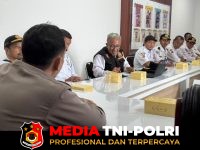 Polres Bogor - Sampaikan Aspirasi Masyarakat Polres Bogor Gelar Jum'at Curhat 