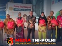 Tebar Kepedulian - Tebar Kepedulian Di Tengah Kabut Asap, Lapas Kelas IIB Sampit Salurkan Bansos untuk Masyarakat dan Warga Binaan