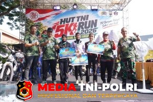 Semarakkan HUT TNI Ke-81, Koramil 0808/03 Kanigoro Gelar Fun Run 5K Bersama Masyarakat