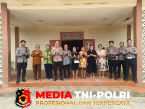 Polres Landak - Polres Landak Gelar Minggu Kasih, Perkuat Silaturahmi dan Jamin Keamanan Umat Gereja