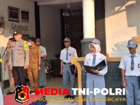 Polsek Cibarusah - Polisi Pendamping Sekolah, Polsek Cibarusah Ajak Pelajar SMAN 2 Cibarusah Jauhi Kenakalan Remaja dan Bijak Bermedia Sosial