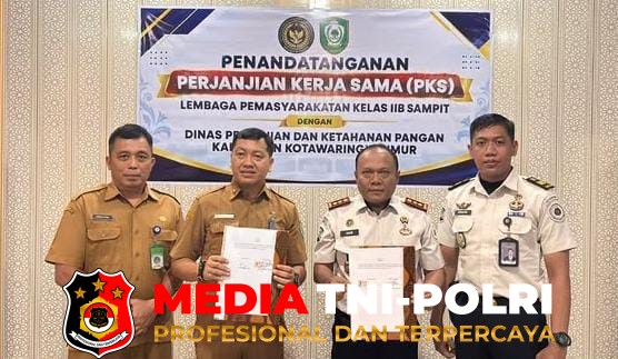 Lapas Sampit - Lapas Sampit Jalin Kerja Sama dengan Dinas Pertanian, 16 Warga Binaan Ikuti Pelatihan Budidaya Ayam Petelur