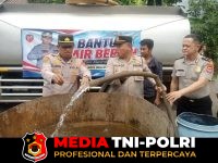 Polresta Tangerang - Polresta Tangerang Salurkan 9.000 Liter Air Bersih untuk 200 KK Terdampak Kekeringan di Panongan