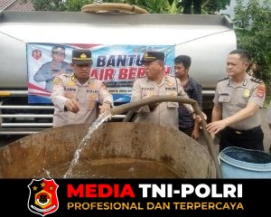Polresta Tangerang Salurkan 9.000 Liter Air Bersih untuk 200 KK Terdampak Kekeringan di Panongan