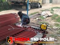Tali Baja - Tali Baja Penyangga Mulai Dipasang, Jembatan Gantung Program Karya Bakti TNI AD