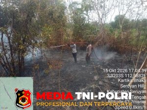 Akses Sulit, Tim Satgas Karhutla Seruyan Hilir Timur Berjibaku Padamkan Api di Kartika Bhakti