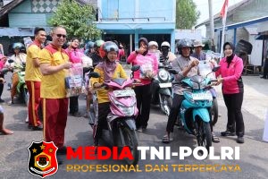 Jejak Pengabdian Penuh Kepedulian, Kapolres Seruyan Gelar Kegiatan Bakti Sosial Bhayangkari Peduli