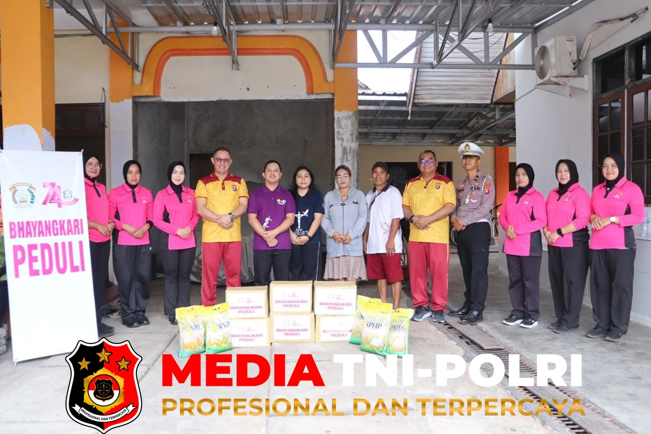 Bhayangkari - Jejak Pengabdian Penuh Kepedulian, Kapolres Seruyan Gelar Kegiatan Bakti Sosial Bhayangkari Peduli