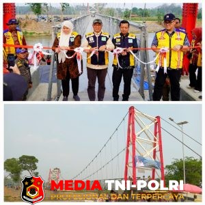 Bupati Pringsewu Riyanto Pamungkas Resmikan Jembatan Gantung Podosari - Sukoharjo IV