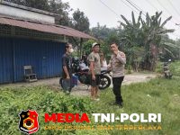 Polsek Mandor - Patroli Siang, Polsek Mandor Sapa Warga Sekaligus Sampaikan Imbauan Kamtibmas